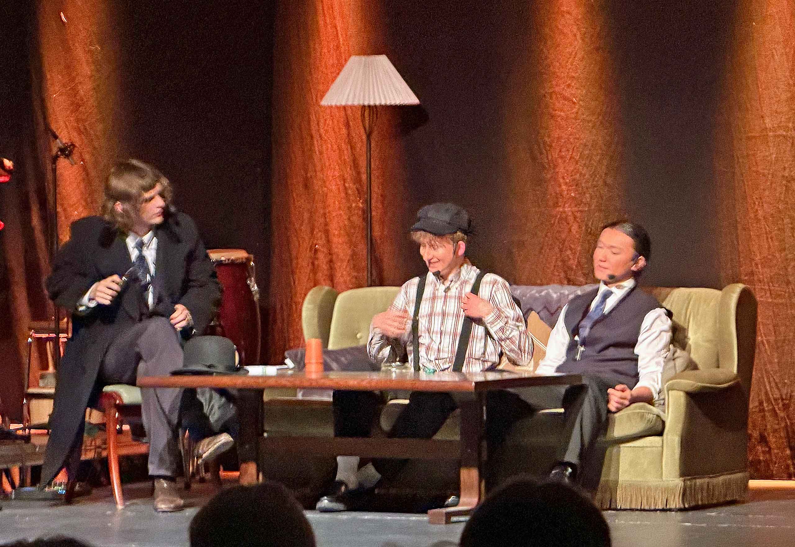 Luka på scenen