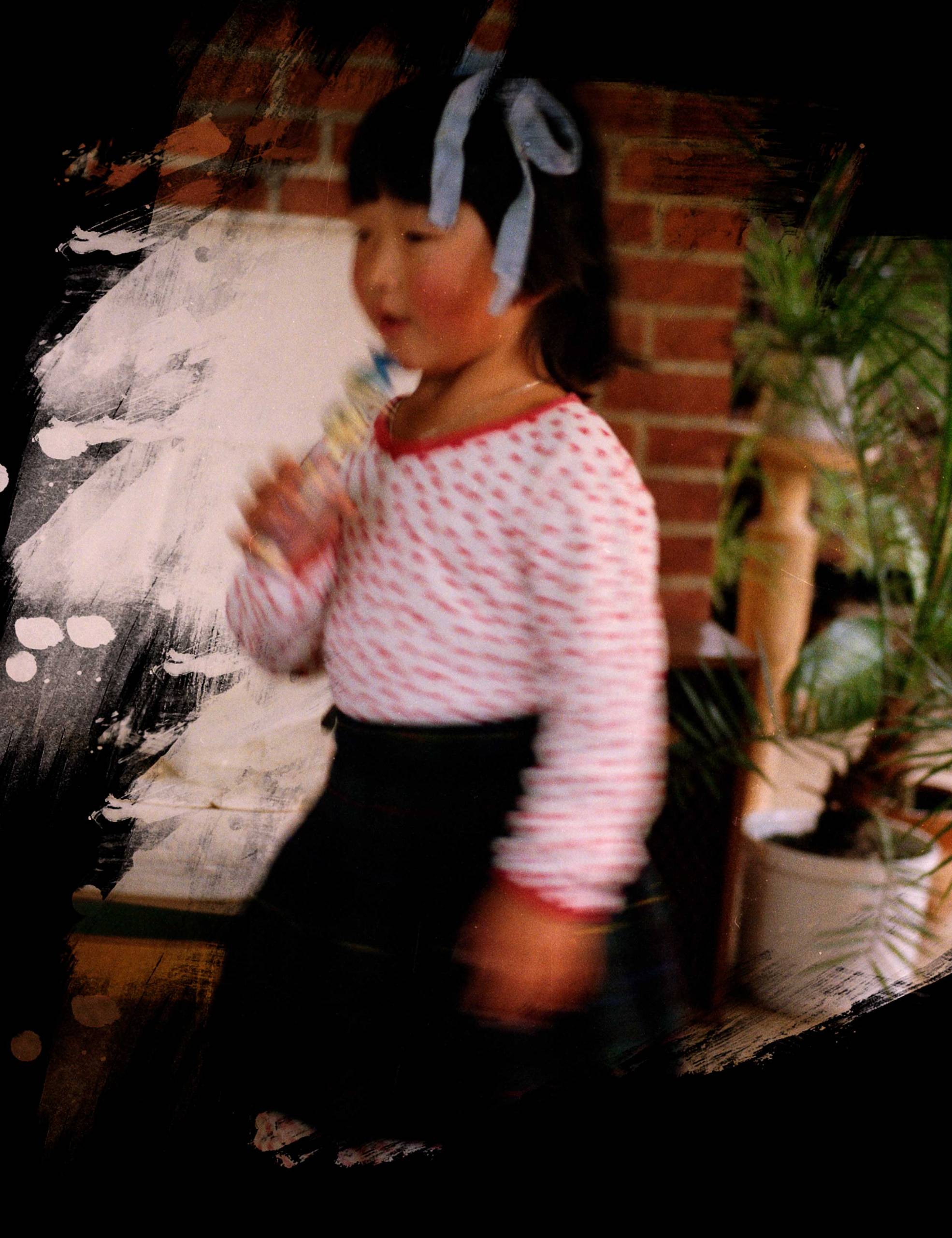 Anja synger og danser