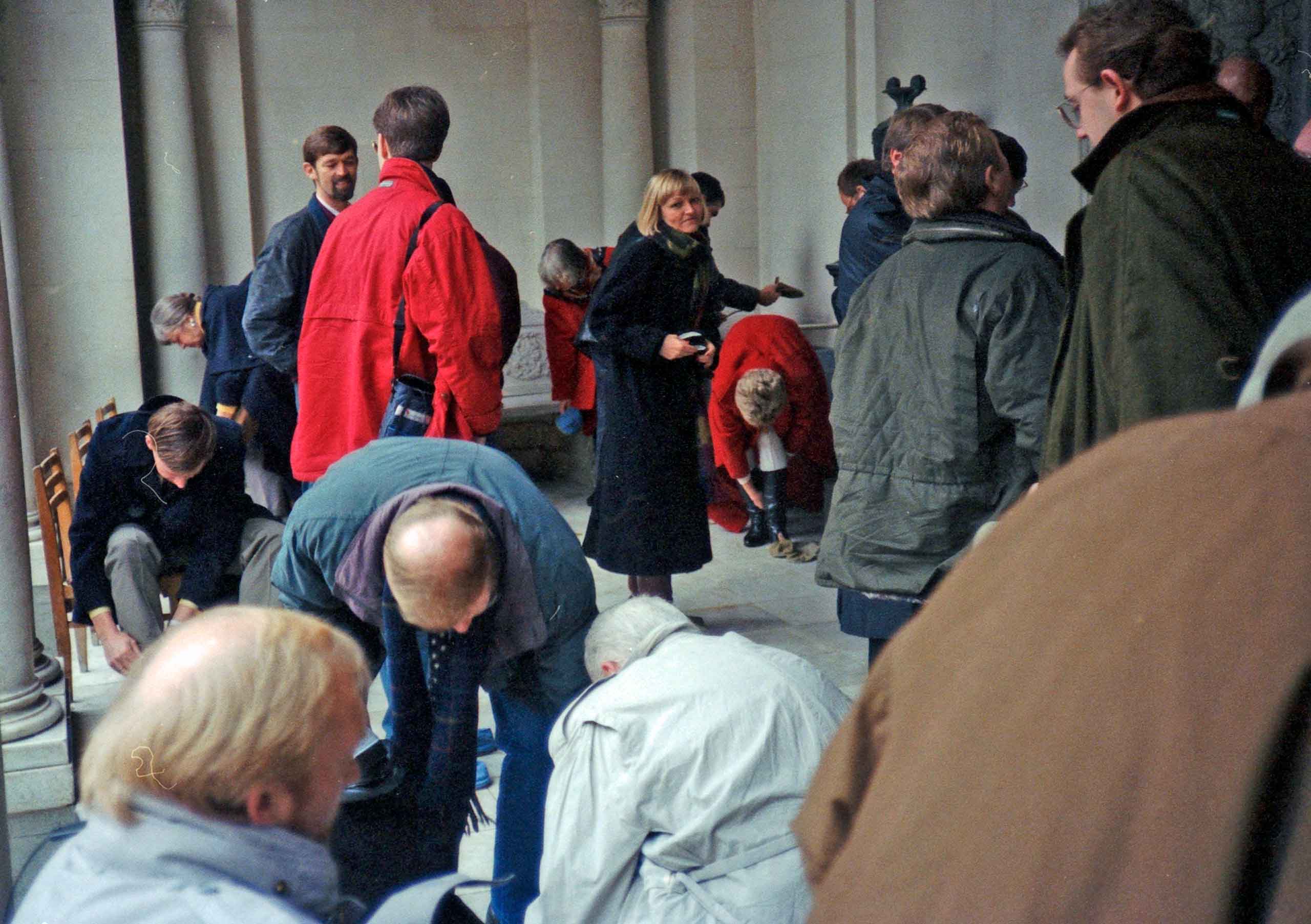 Og bagagen skæres ned