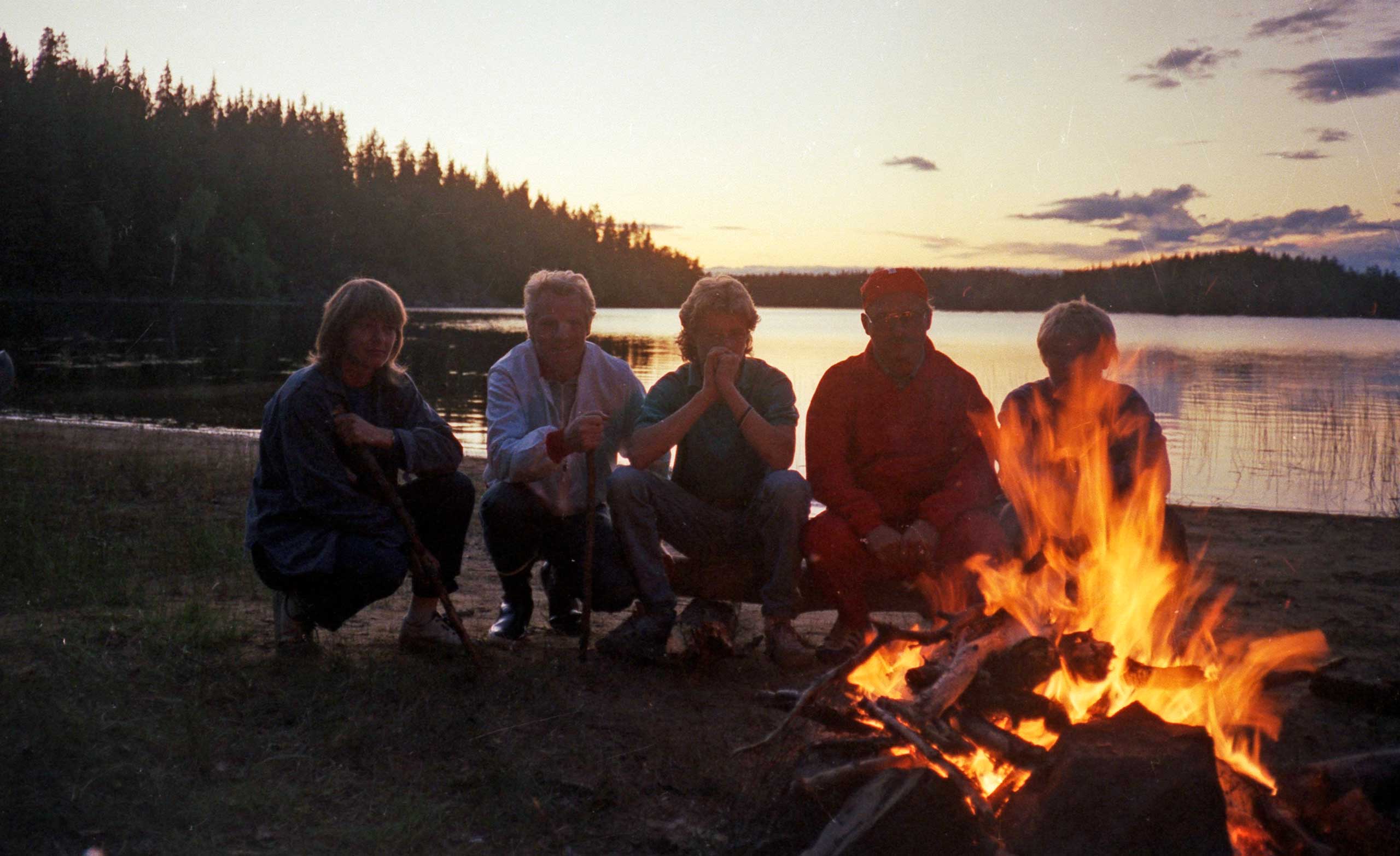 Solnedgang ved søen