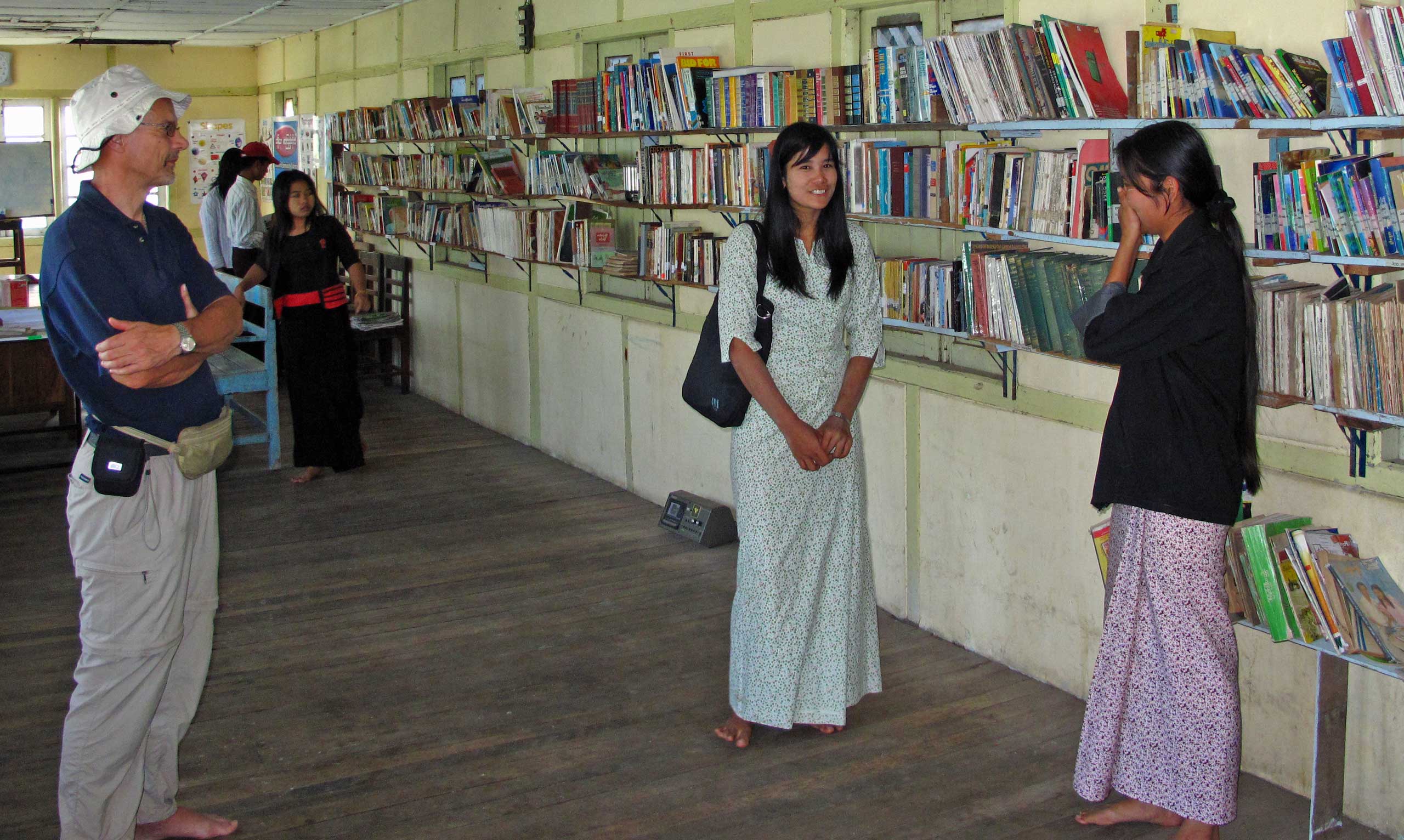 Meiktila English Library