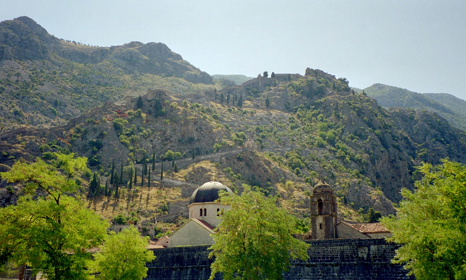 Kotor bymur