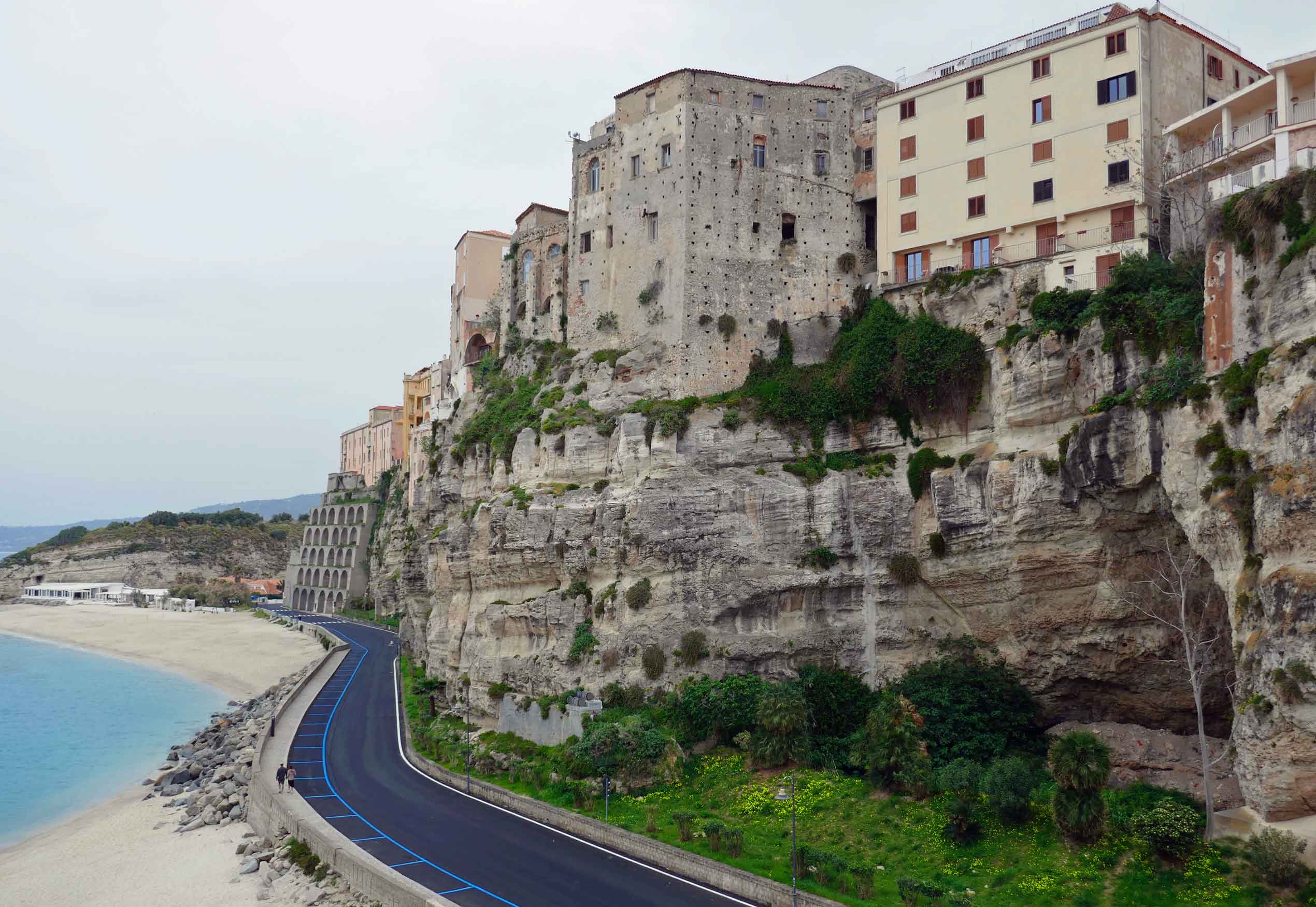 Tropea set fra kysten