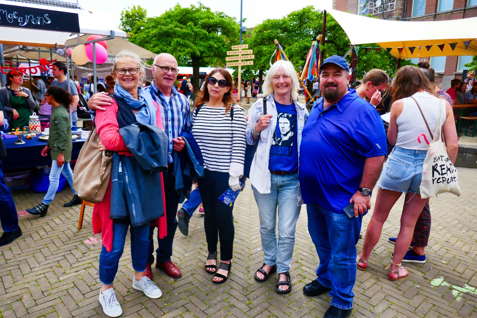 Meeting with more friends