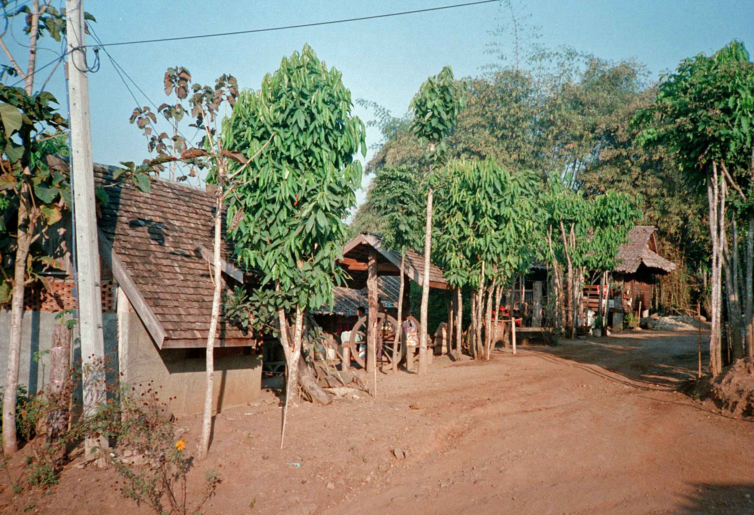 Hovedgaden i Um Phang
